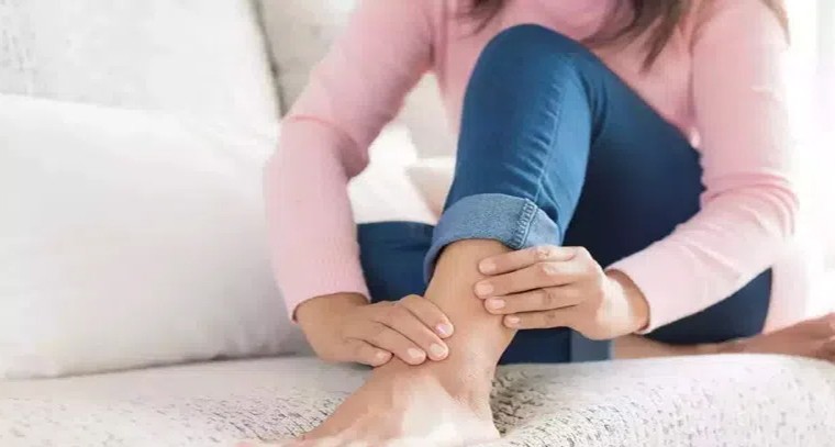 పాదాల నొప్పి బాధిస్తోందా.. ఇలా చేయండి
