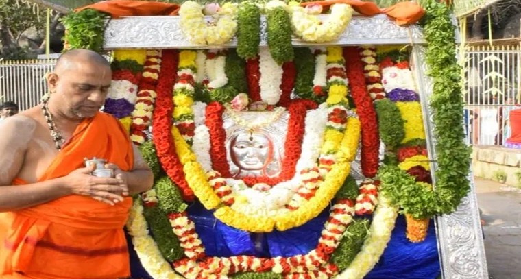 వైభవంగా పూర్వారాధన మహోత్సవం
