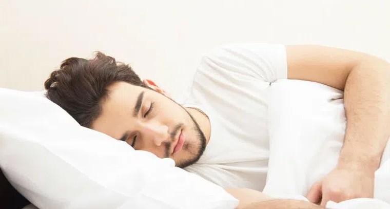 నిద్రపోయే ముందు ఈ పనులు చేస్తున్నారా?
