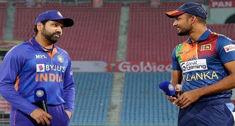 టాస్ గెలిచి బ్యాటింగ్ ఎంచుకున్న భారత్
