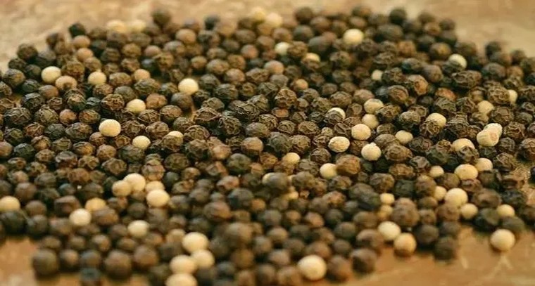 మిరియాలతో అద్భుత ఉపయోగాలు
