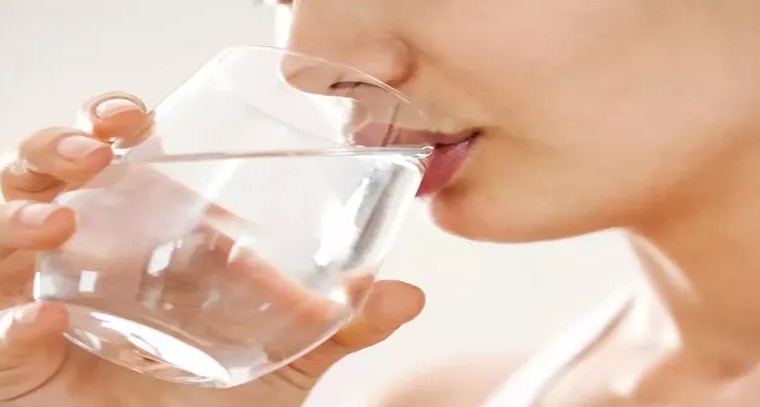 అధికంగా నీరు తాగినా ప్రమాదమేనా?
