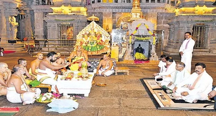 యాదాద్రిలో పవిత్రోత్సవాలు ప్రారంభం
