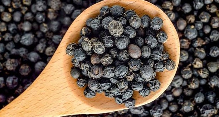 నల్ల మిరియాలతో ఎన్నో ప్రయోజనాలు
