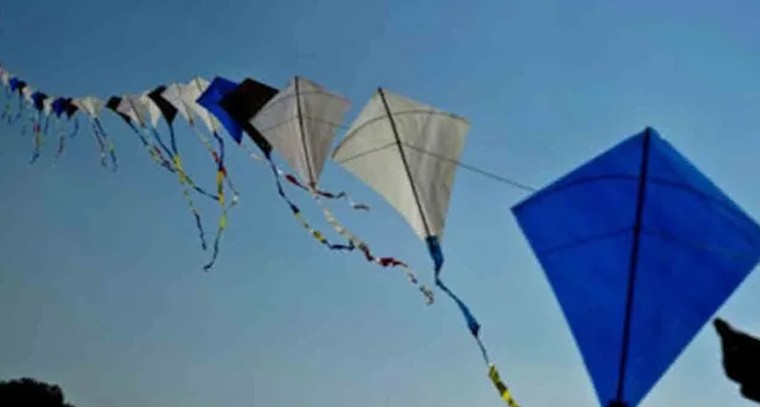 పతంగులు ఎగురవేస్తున్నారా.. ఈ జాగ్రతలు తప్పనిసరి
