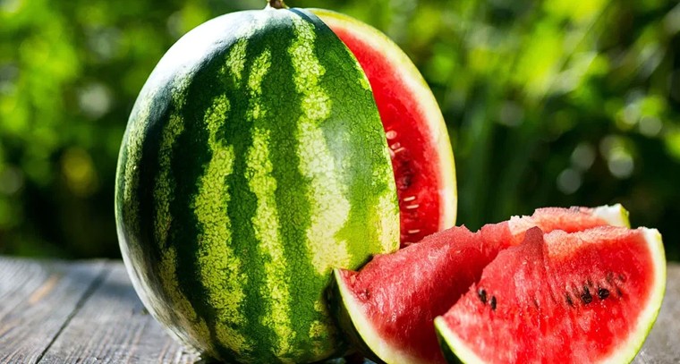 పుచ్చకాయను వేసవికాలంలో తప్పకుండా తీసుకోవాలి... 