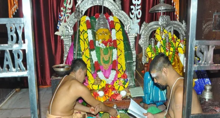 పెద్దమ్మతల్లికి ఘనంగా సువర్ణ పుష్పార్చన
