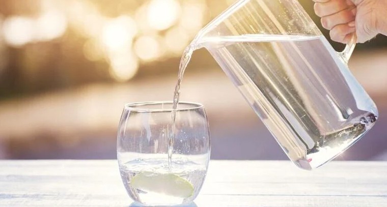 నీరు త్రాగడం వల్ల కలిగే ప్రయోజనాలు