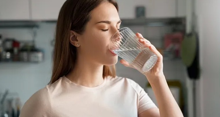 తరచూ నీరు తాగితే క‌లిగే ప్ర‌యోజ‌నాలివే
