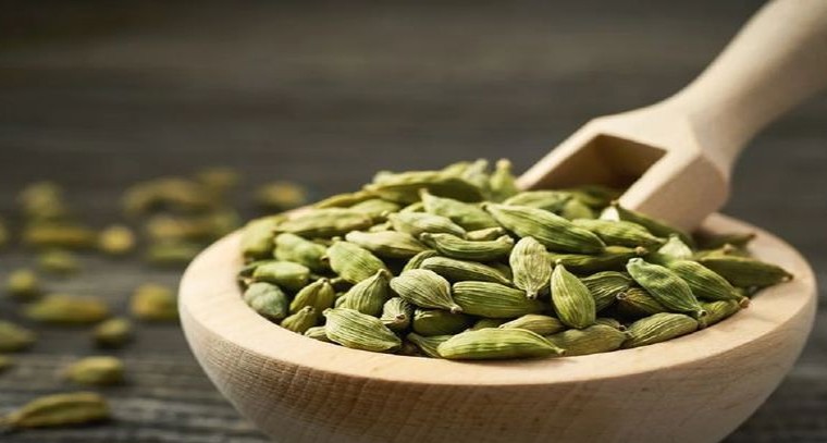 గ్లాసు యాలకుల పాలతో ఎంతో మేలు!
