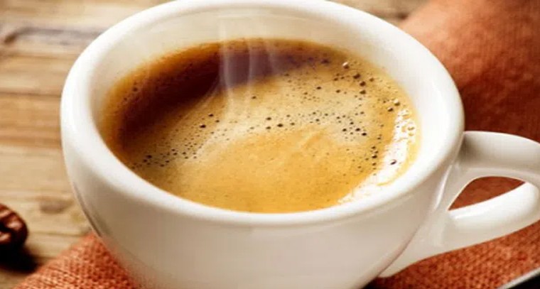 చల్లని టీ వేడి చేసి తాగుతున్నారా.?
