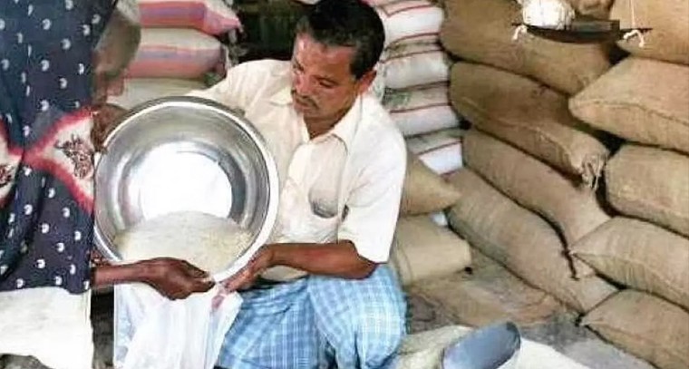 దంతాలు ముత్యాల్లా మెరవాలంటే ఇలా చేయండి
