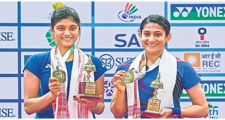 మాస్టర్స్‌ సూపర్‌-100 టైటిల్ విజేతగా అశ్వినీ జోడీ
