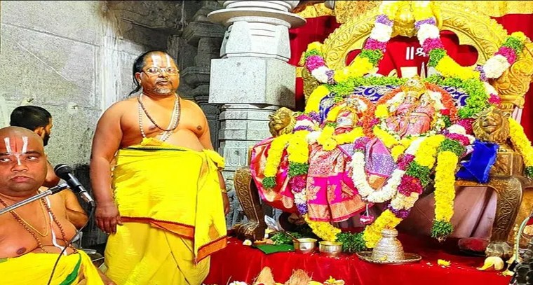 యాదాద్రి లో ఆర్జిత సేవలు
