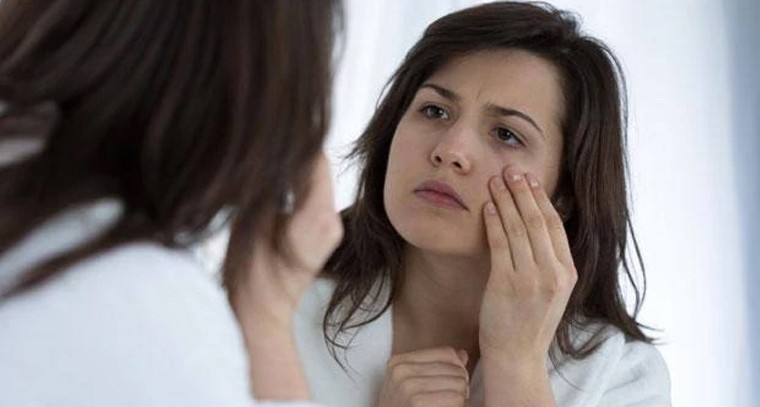 కళ్ల కింద నల్లటి వలయాలకు చెక్ పెట్టండిలా
