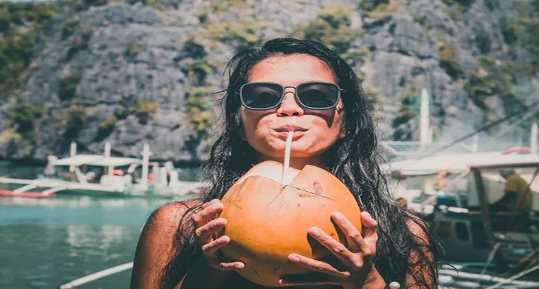 కొబ్బరి నీళ్లతో మహిళలకు ఎన్నో ప్రయోజనాలు
