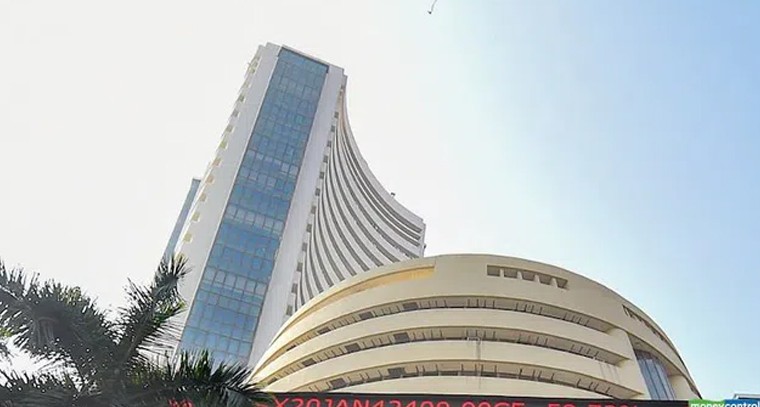 లాభాల్లో దేశీయ స్టాక్ మార్కెట్లు
