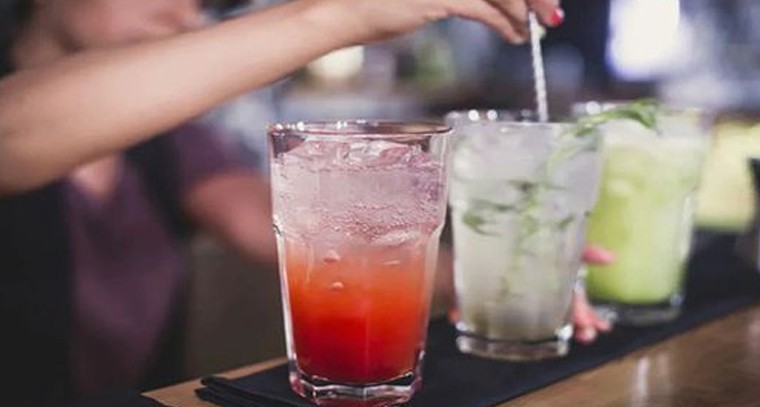 దంతాలను పాడు చేసే డ్రింక్స్ ఇవే
