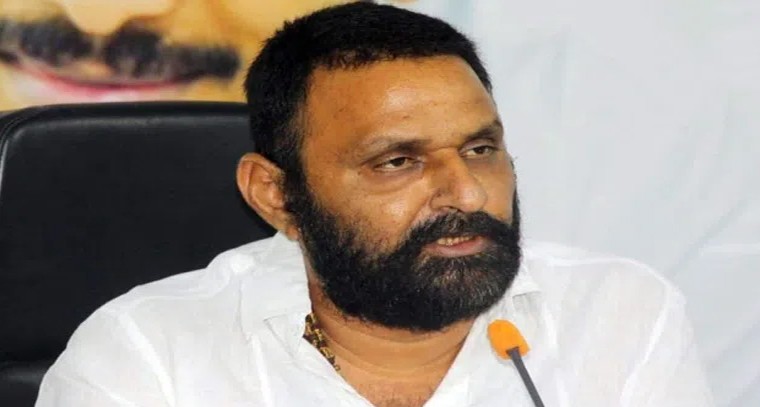 ముత్తంగి అలంకారంలో రామయ్య
