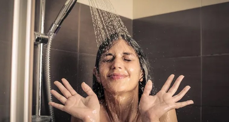 యాదాద్రిలో వెండి మొక్కు జోడు సేవ
