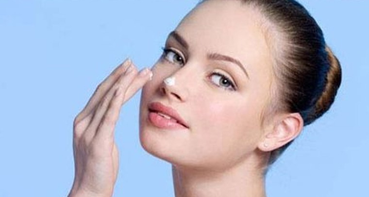 ముఖ చర్మం మెరవాలంటే ఇలా చేయండి
