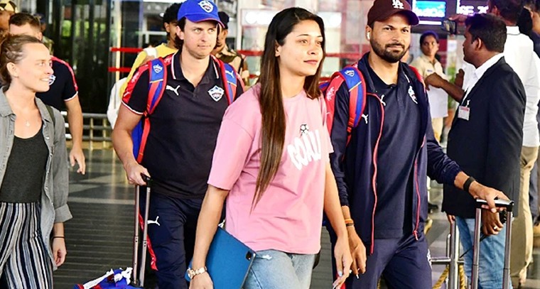 విశాఖకు చేరిన ఆటగాళ్లు.. రేపు డీసీతో సీఎస్‌కే మ్యాచ్‌