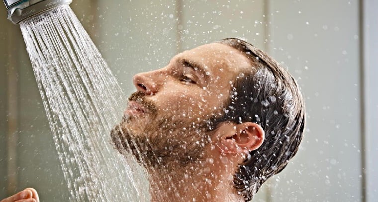 రాత్రి స్నానం చేయడం వల్ల కలిగే ఆరోగ్య ప్రయోజనాలివే
