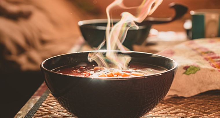 వేడి ఆహారంతో ఈ సమస్యలు రావొచ్చు
