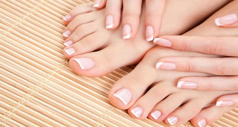 గోళ్లు విరిగిపోతున్నాయా.. అయితే ఇలా చేయండి
