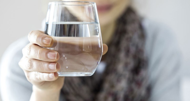 పరగడుపున నీళ్లు తాగితే లాభాలివే
