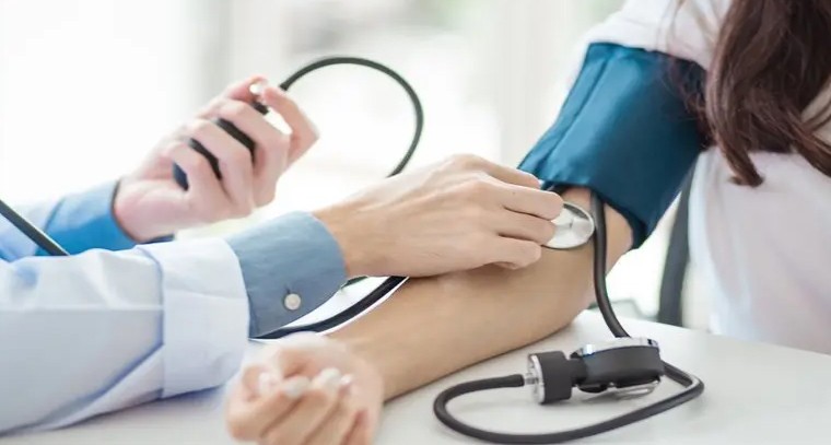 అధిక రక్తపోటు ఉన్నవారు వీటిని తీసుకోకూడదు...!