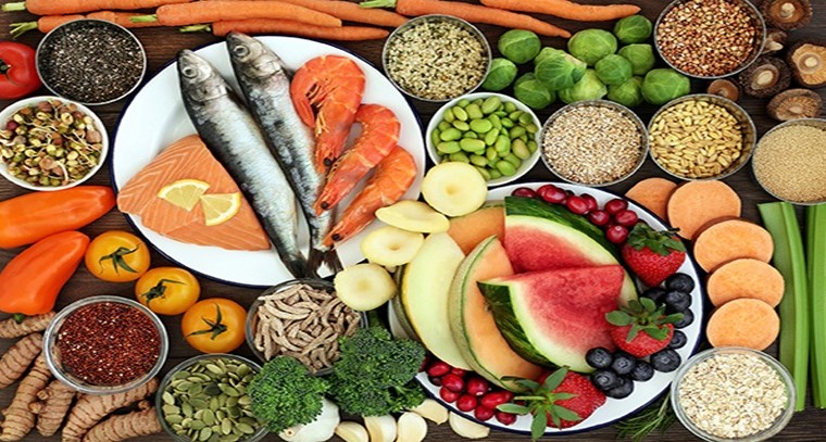 యంగ్ గా కనిపించాలంటే.. ఇవి తినండి
