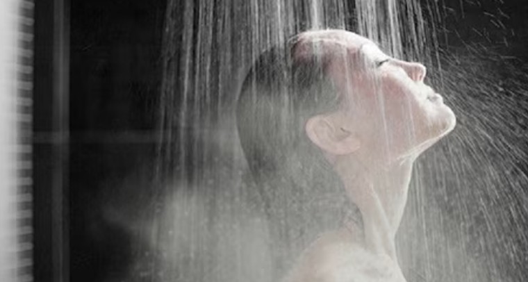 వేడి నీటితో స్నానం చేస్తున్నారా..?