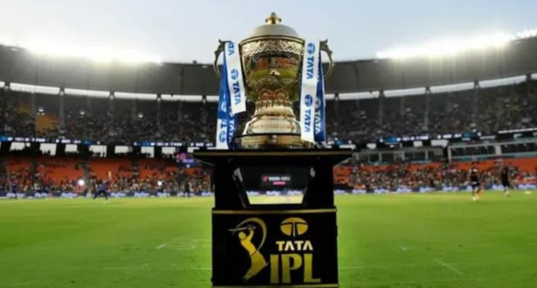 ఐపీఎల్ జట్లలో ఇకపై12 మంది!
