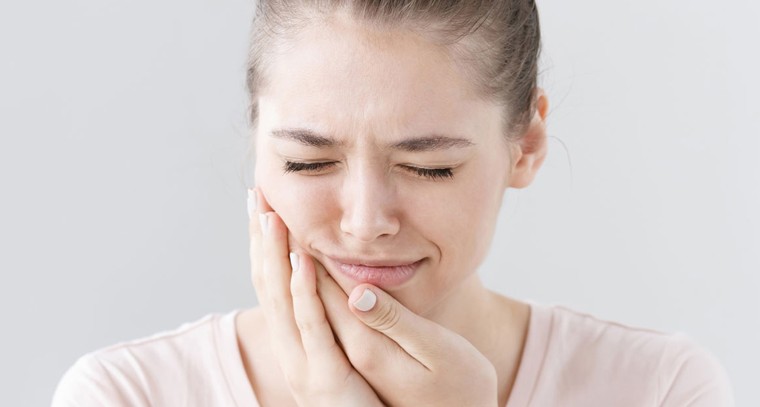 పంటినొప్పిని తగ్గించే చిట్కాలు