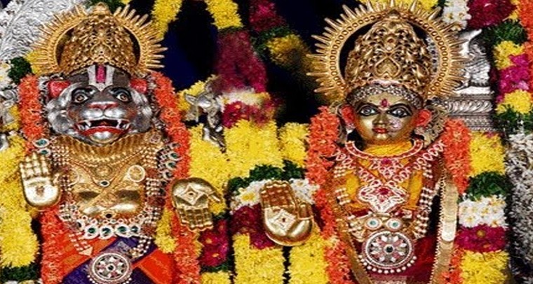 హనుమంత సేవలో యాదాద్రి నరసింహుడు
