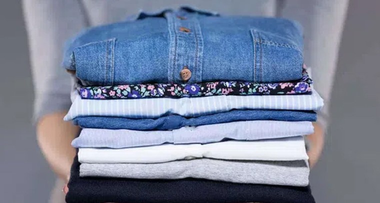 ఐరన్ చేయకుండానే బట్టల ముడతలు పోగొట్టండిలా!
