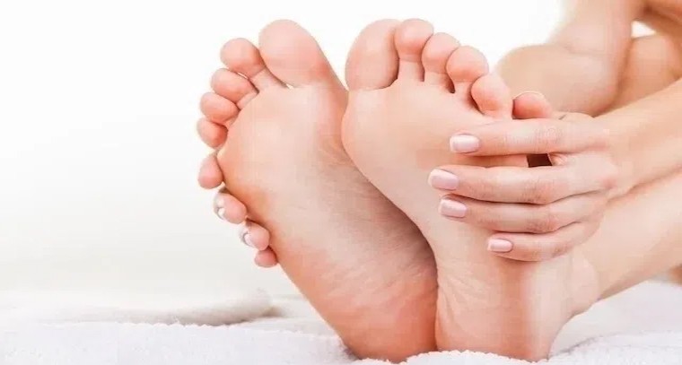 అరికాళ్లు మంటలా.. ఇలా చేయండి
