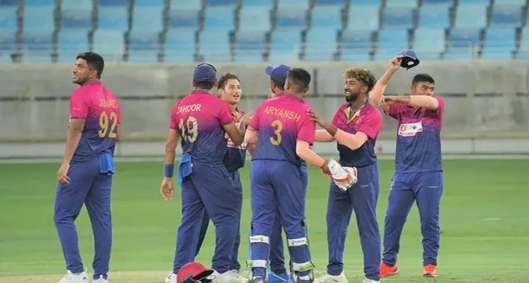న్యూజిలాండ్‌కు యూఏఈ భారీ షాక్
