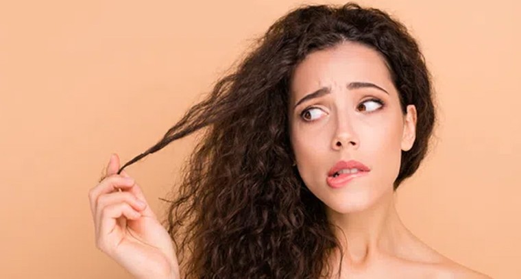 వేసవిలో జుట్టు నిర్జీవంగా మారుతుందా?
