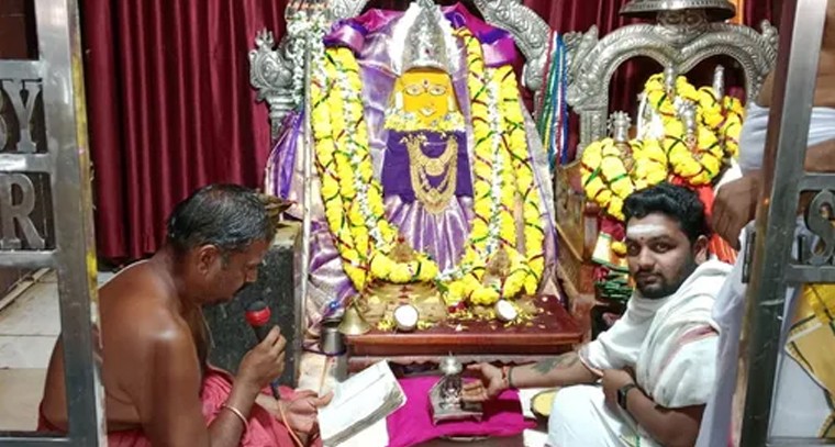 పెద్దమ్మతల్లికి ఘనంగా సువర్ణ పుష్పార్చన
