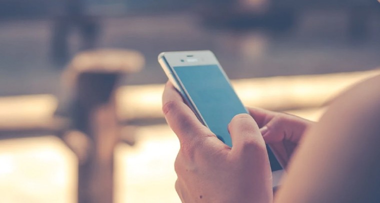 అతిగా మొబైల్ వాడుతున్నారా? అయితే?