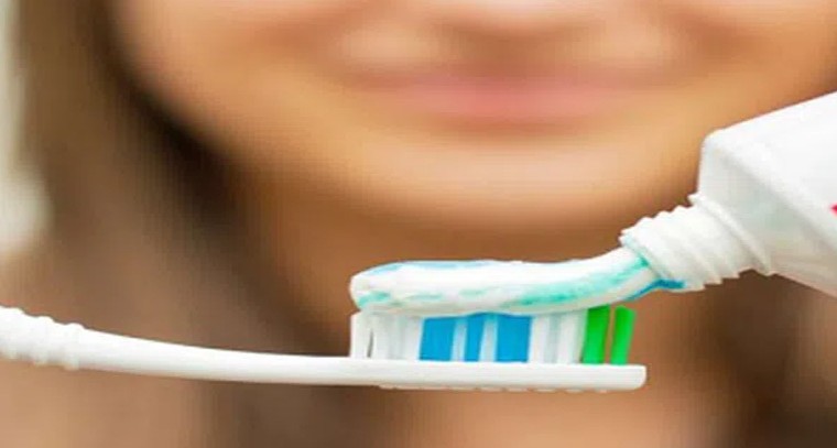 పళ్లు సరిగ్గా తోమకపోతే సమస్యలివే
