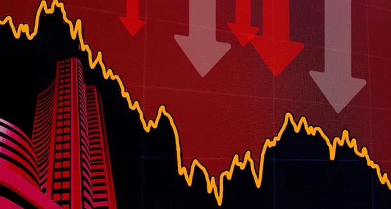 నష్టాల్లోనే కొనసాగుతున్న సూచీలు
