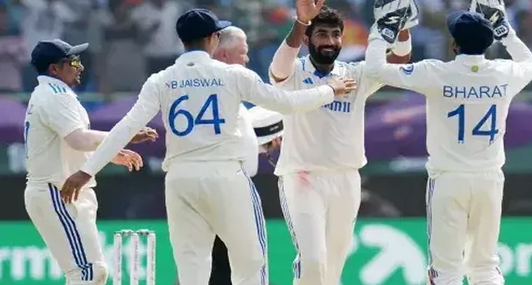 రోజ్‌వాటర్‌తో అదిరిపోయే అందం
