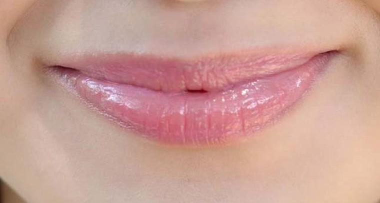 అందమైన పెదాల కోసం ఇలా చేయండి
