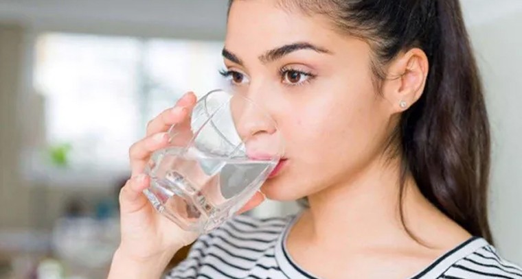 నీళ్లు ఎక్కువగా తాగితే బరువు తగ్గొచ్చా?
