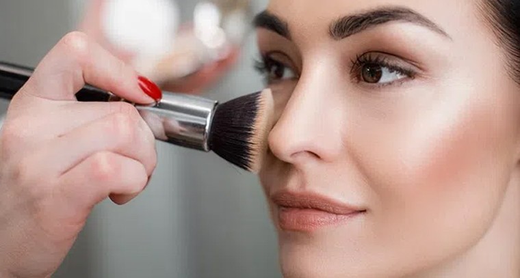 మేకప్ వేసుకుంటే క్యాన్సర్ వస్తుందా?
