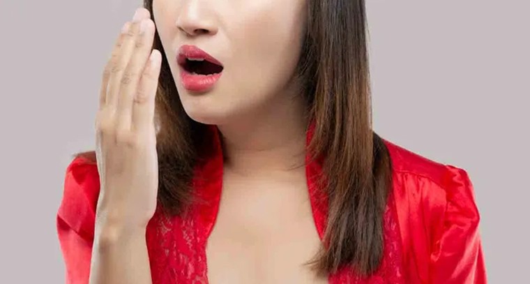 నోటి దుర్వాసన వదిలించుకోండిలా..!
