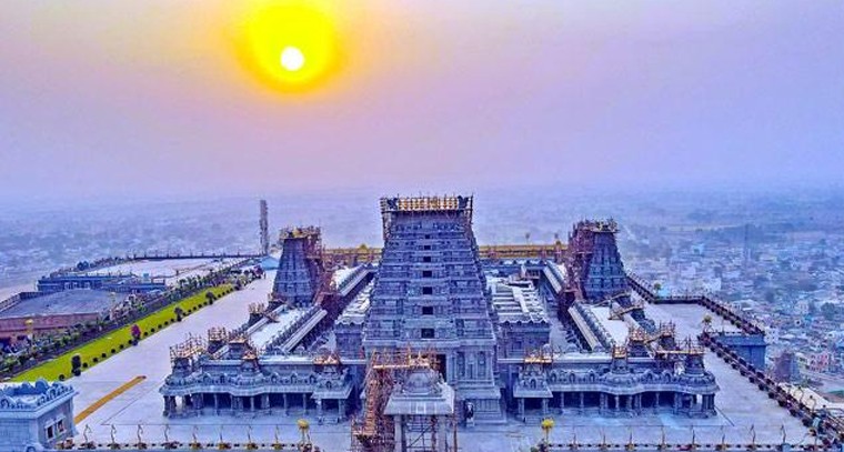 యాదాద్రి స్వామివారికి నిత్య నిజాభిషేకం